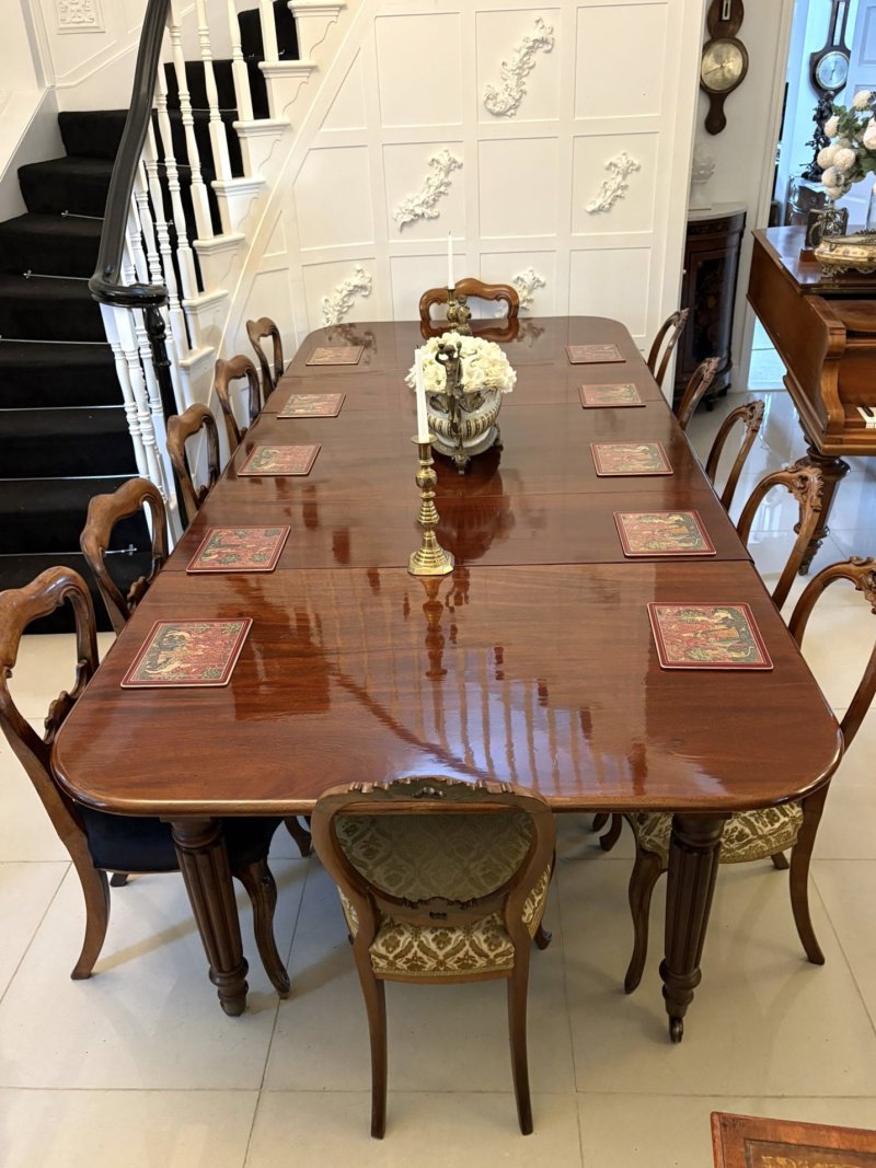 Fine Antique Regency Quality 12 Seater Mahogany Extending Dining Table